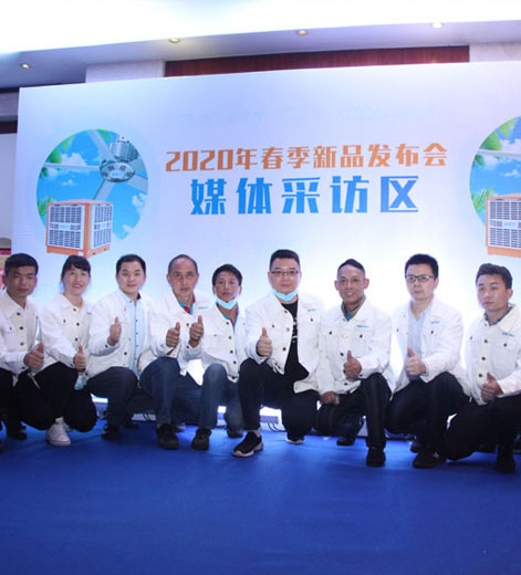 大型車(chē)間采用負(fù)壓風(fēng)機(jī)和環(huán)保空調(diào)通風(fēng)降溫的特點(diǎn)